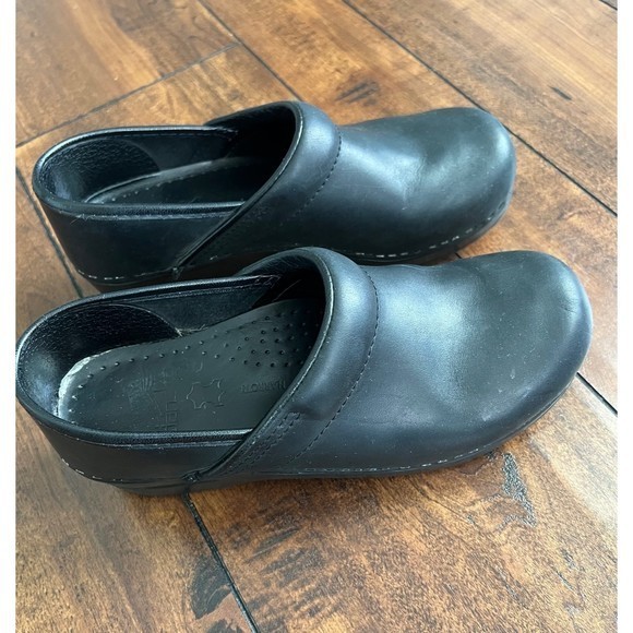 Dansko Women’s Professional Black‎ Clogs- Size 6.5-7—Size 37 - Picture 2 of 9